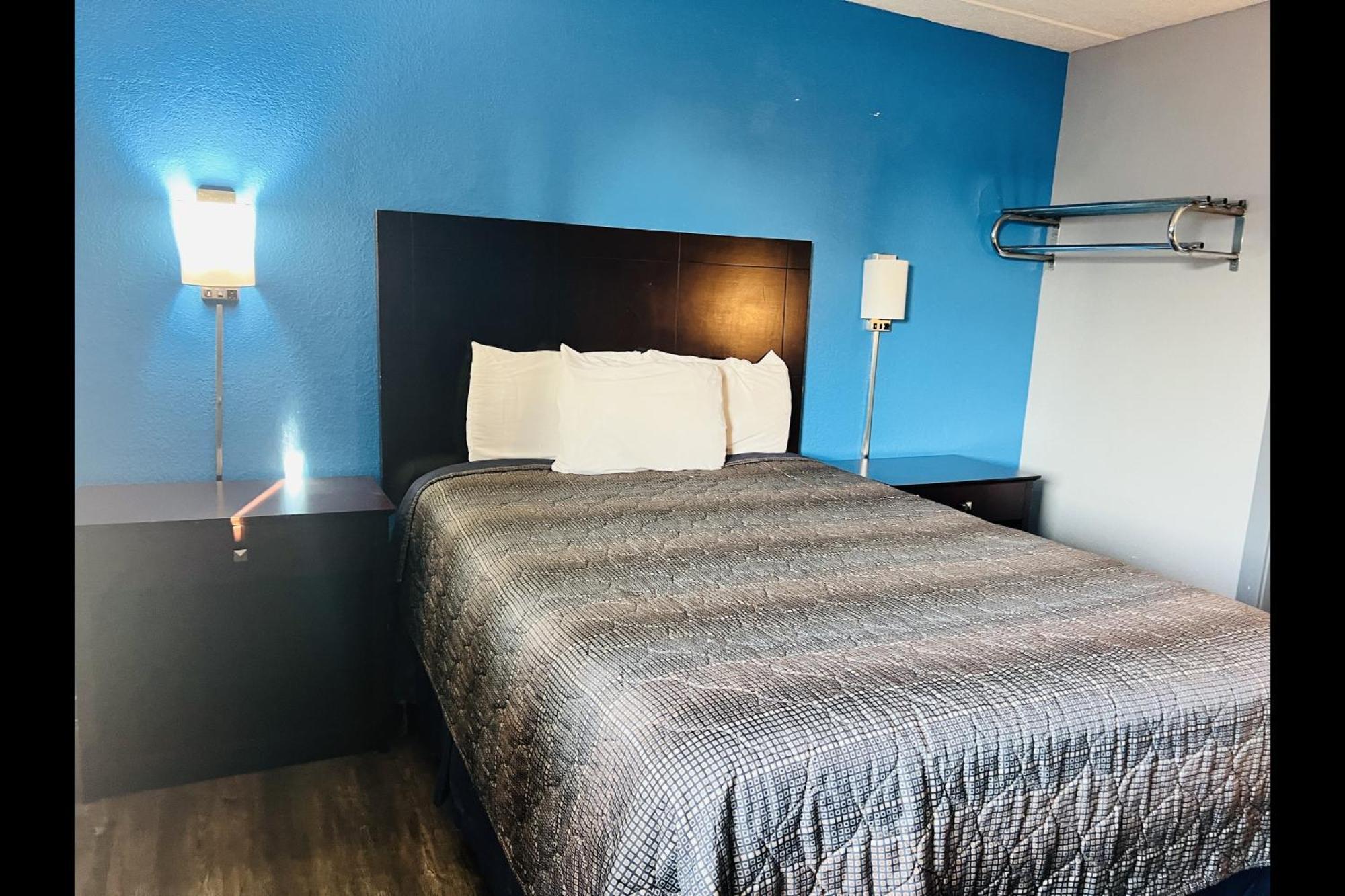 Executive Inn By Belvilla Owatonna Hwy 35 ภายนอก รูปภาพ