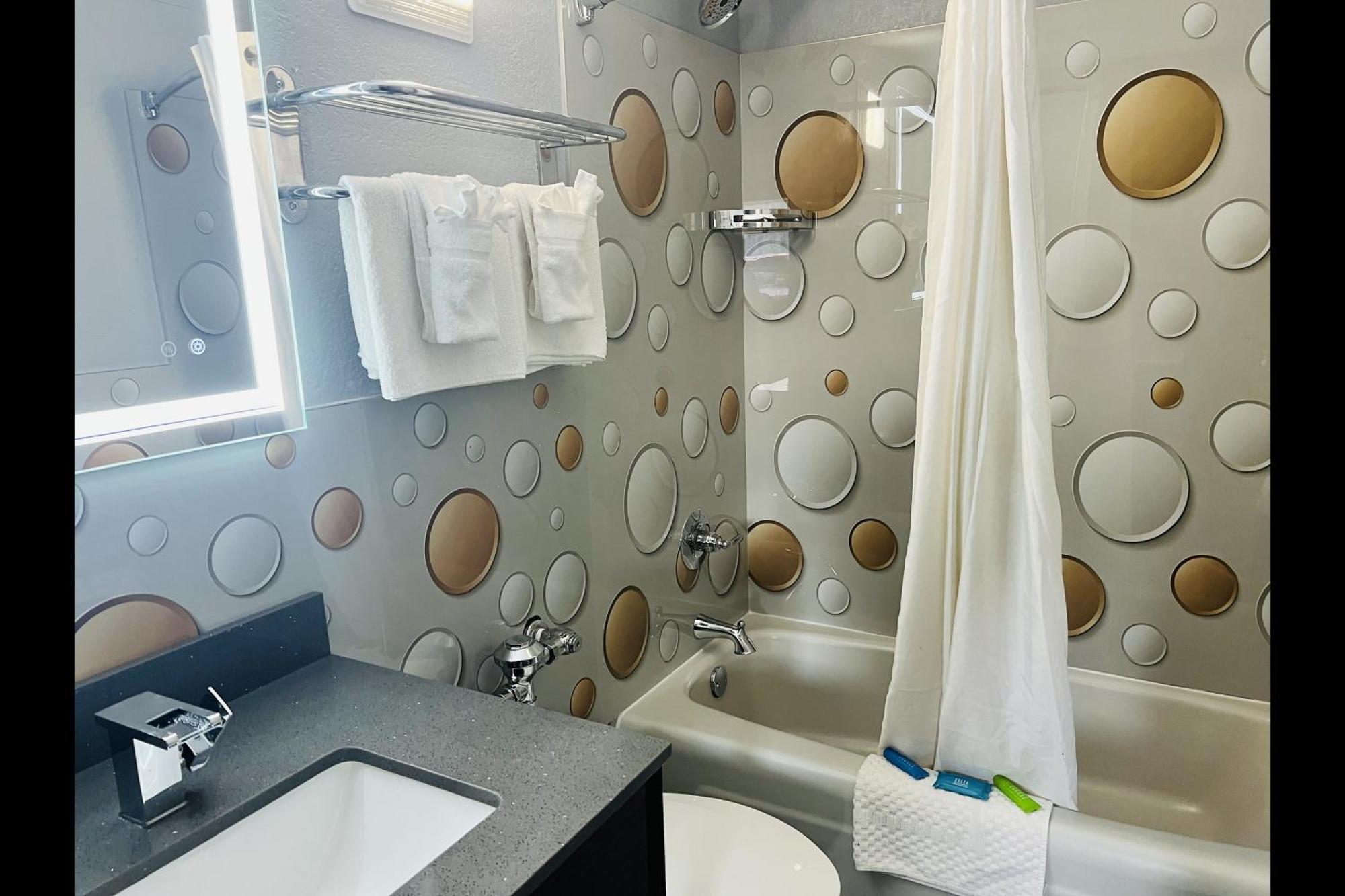 Executive Inn By Belvilla Owatonna Hwy 35 ภายนอก รูปภาพ