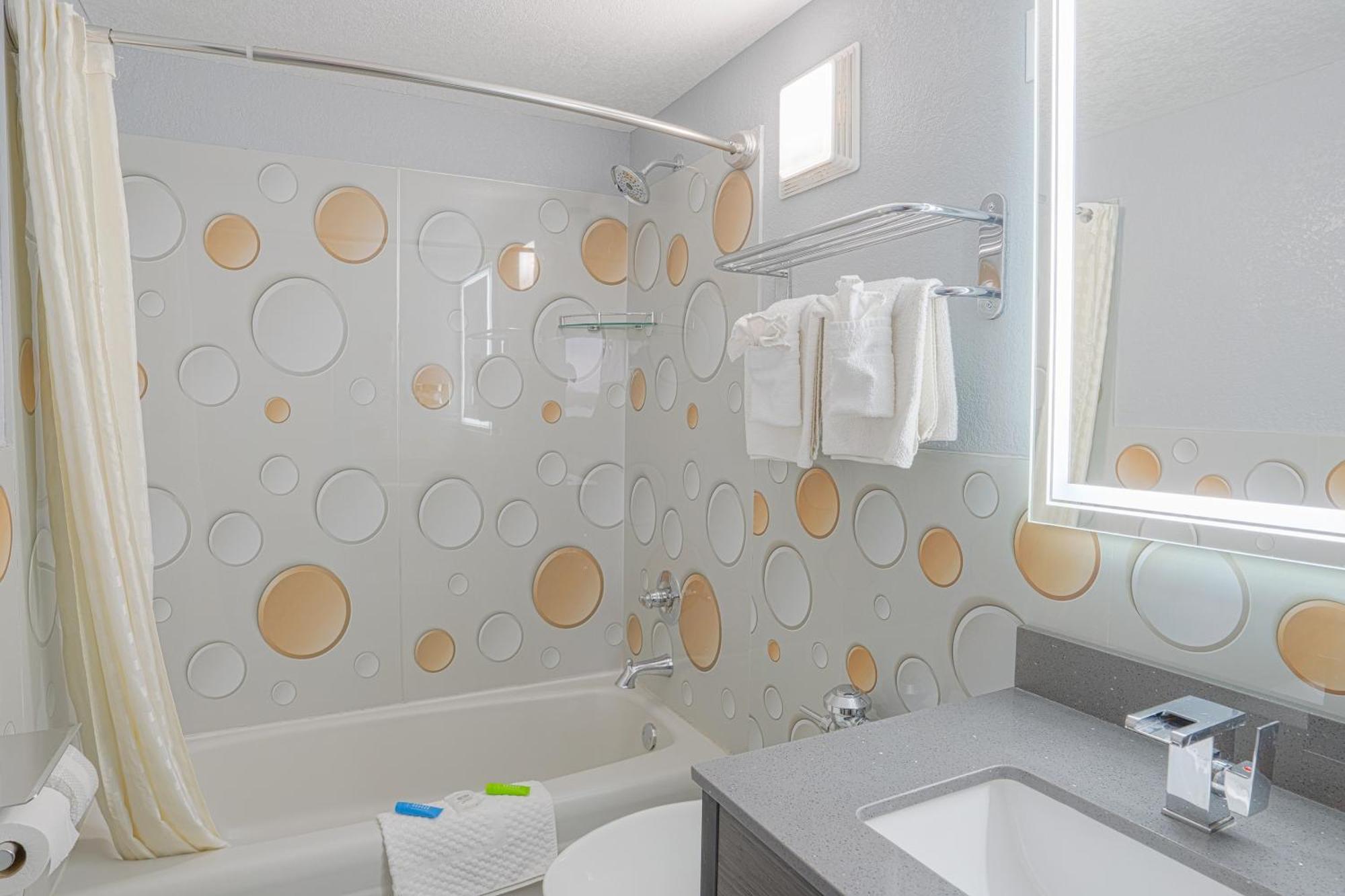 Executive Inn By Belvilla Owatonna Hwy 35 ภายนอก รูปภาพ
